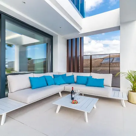 4 Bdrm Luxury Retreat W/ Stunning Sea Views * Estepona