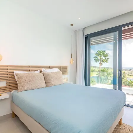 4 Bdrm Luxury Retreat W/ Stunning Sea Views Estepona