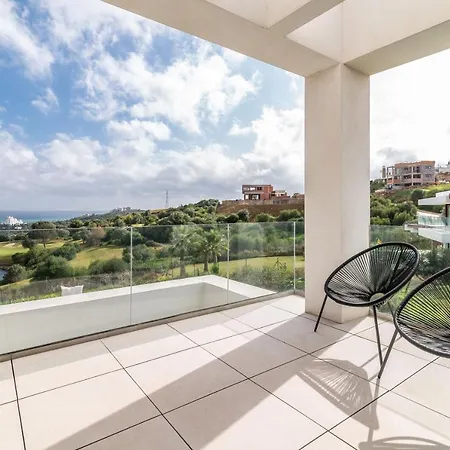 Apartment 4 Bdrm Luxury Retreat W/ Stunning Sea Views Estepona