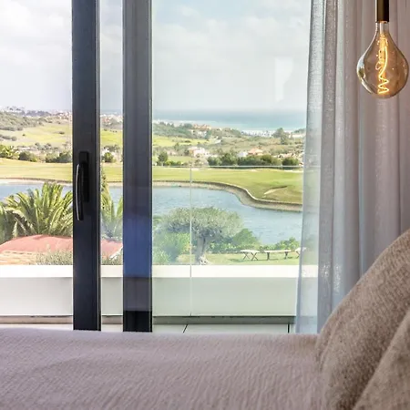 4 Bdrm Luxury Retreat W/ Stunning Sea Views